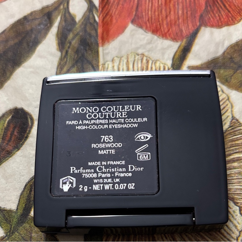Dior Eyeshadow in shade Rosewood Matte. - Picture 3 of 3